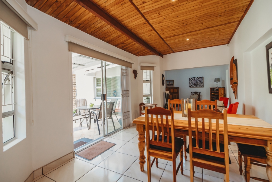 5 Bedroom Property for Sale in Heather Park Western Cape